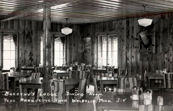 Walhalla - Old Postcard (newer photo)